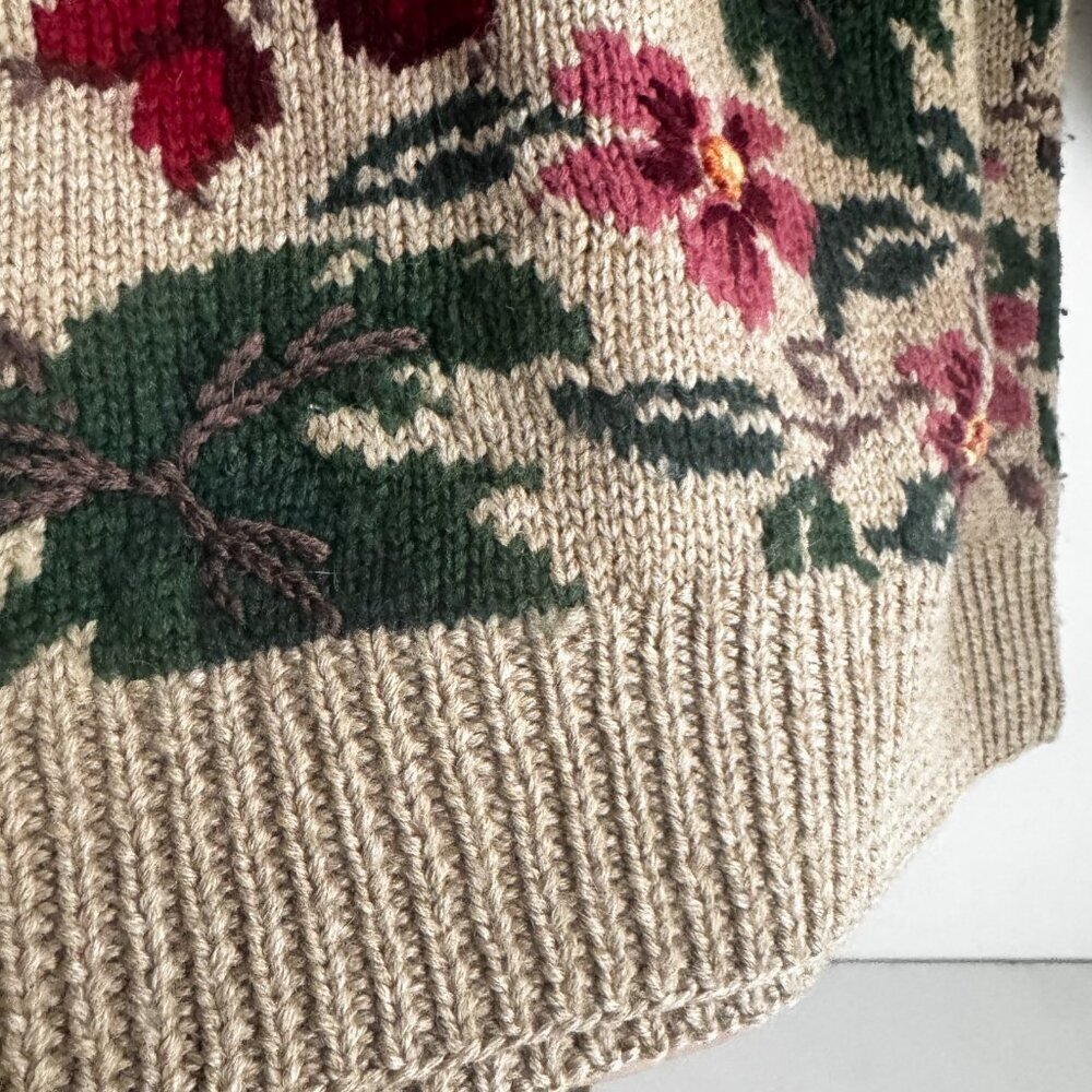 Vintage Laura Ashley Pure New wool Floral Pullover S/M/L LIKE NEW - Picture 5 of 9